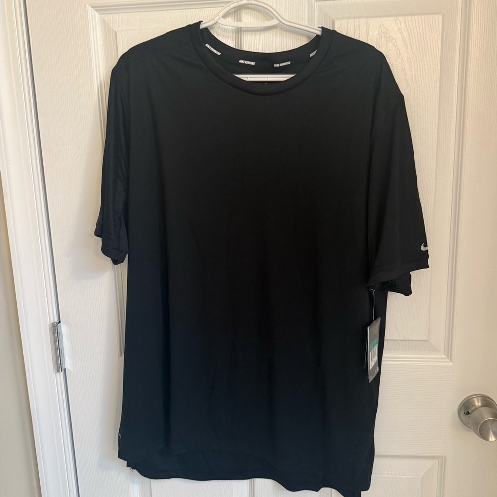 Nike Men's black Dri-Fit Tee size XL